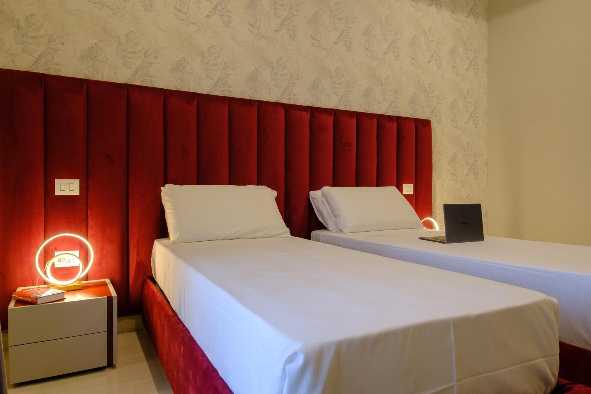 Palazzo Adele Rooms & Apartments Эрколано Экстерьер фото